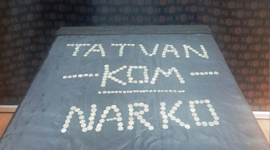 Kasık kısmına gizlenen 247 adet sikke ele geçirildi