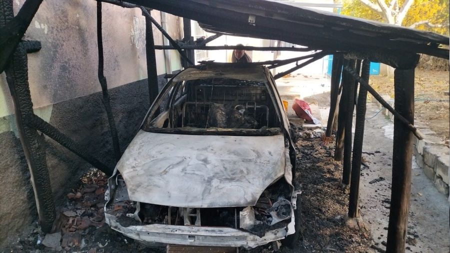 Kırşehir'de imamın aracını kundakladı