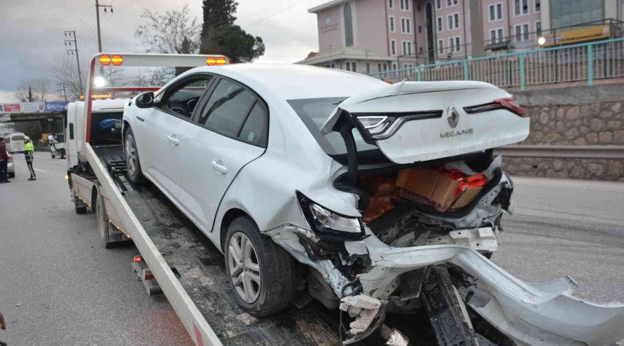 Kocaeli'de zincirleme kaza: 3 yaralı
