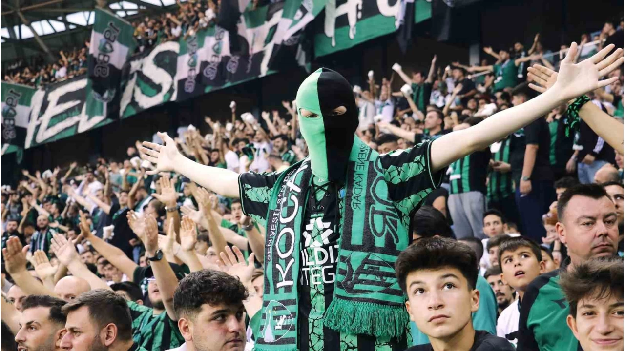 Kocaelispor, Süper Lig'e yükselmek için gün sayıyor