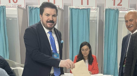 Koltuksuz kalan Savcı Sayan MKYK'ya isyan etti: Oy verdim ama içim cız etti