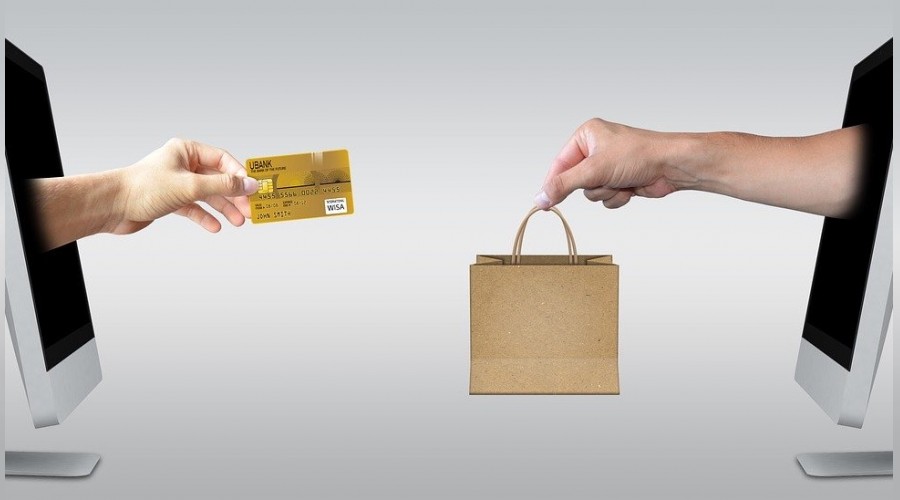 Korona, al��veri�i internete y�neltti