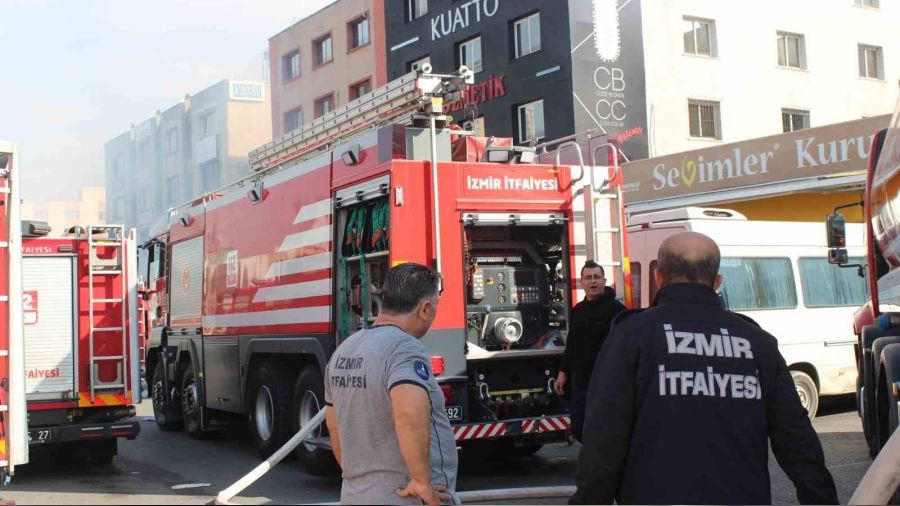 Kozmetik deposunda yangın: 2 ölü