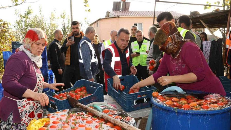 Kumluca ve Finike'de esnaftan 1 ay su ücreti alınmayacak