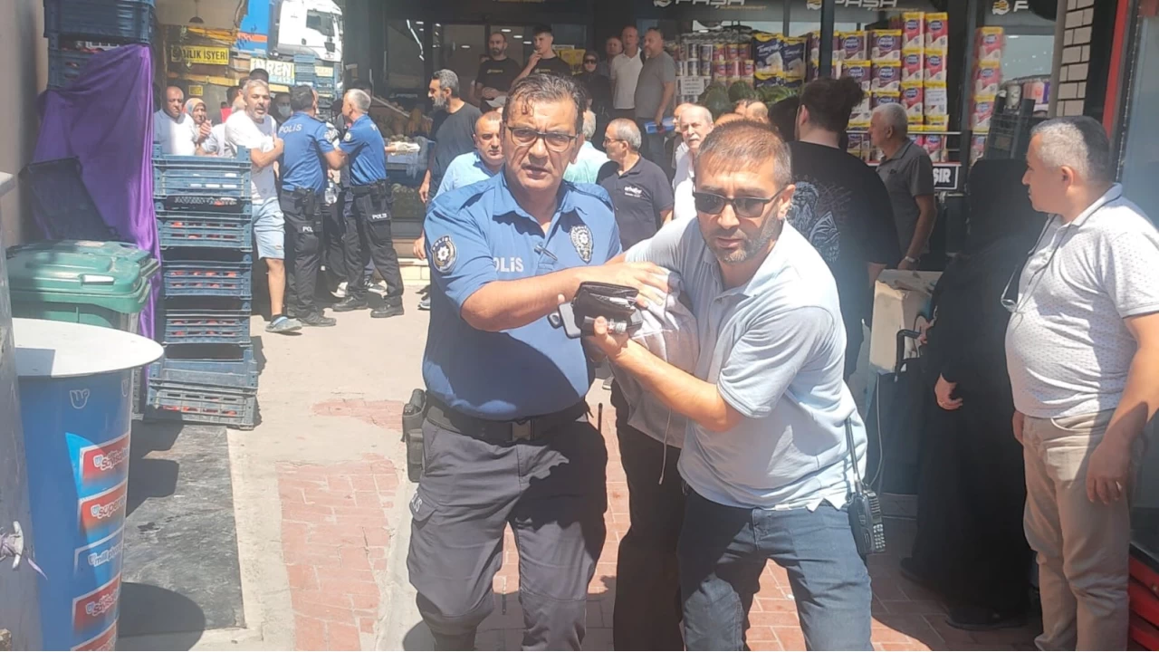 Kurusk silahla kuyumcu soymaya kalkt