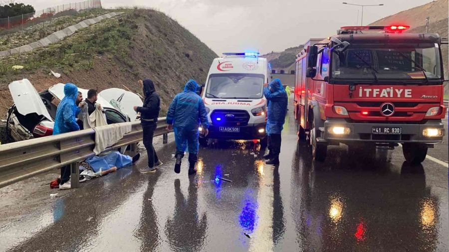 Kuzey Marmara Otoyolunda kaza: 3'ü ağır, 4 yaralı