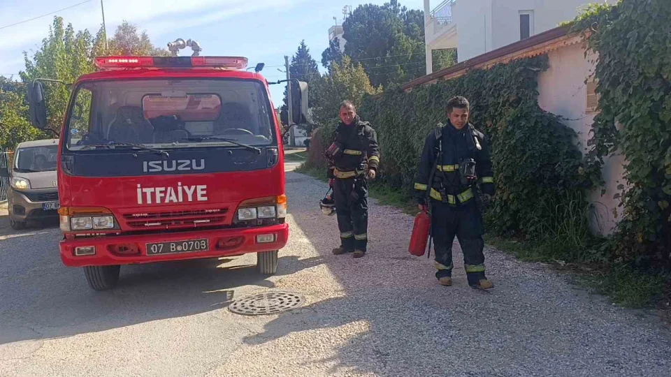 Manavgat'ta otelde ��kan yang�n korkuttu