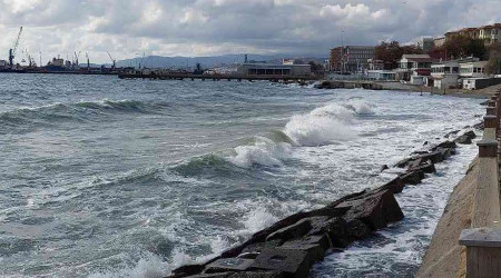Marmara Denizi'nde ulaşıma poyraz engeli