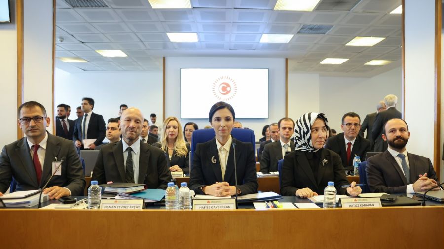 MB Bakan 128 milyar dolara ne olduunu aklad