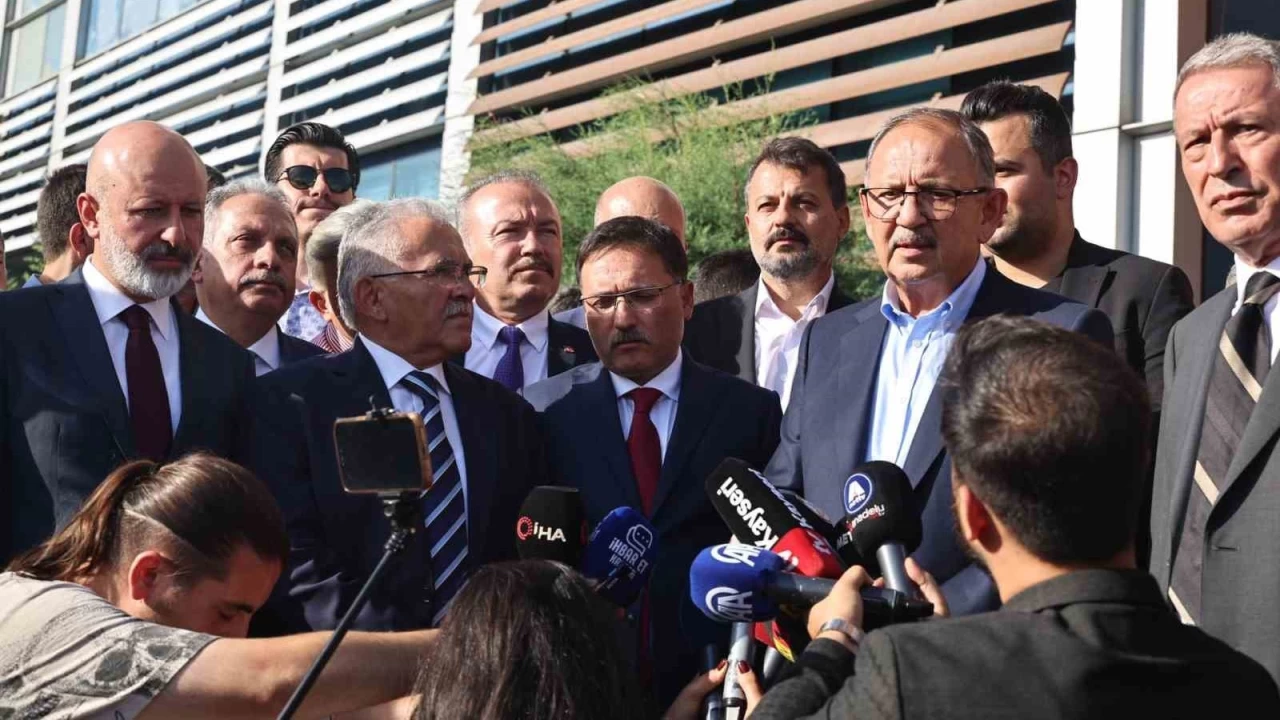 Mehmet Özhaseki aktif siyaseti bıraktığını açıkladı