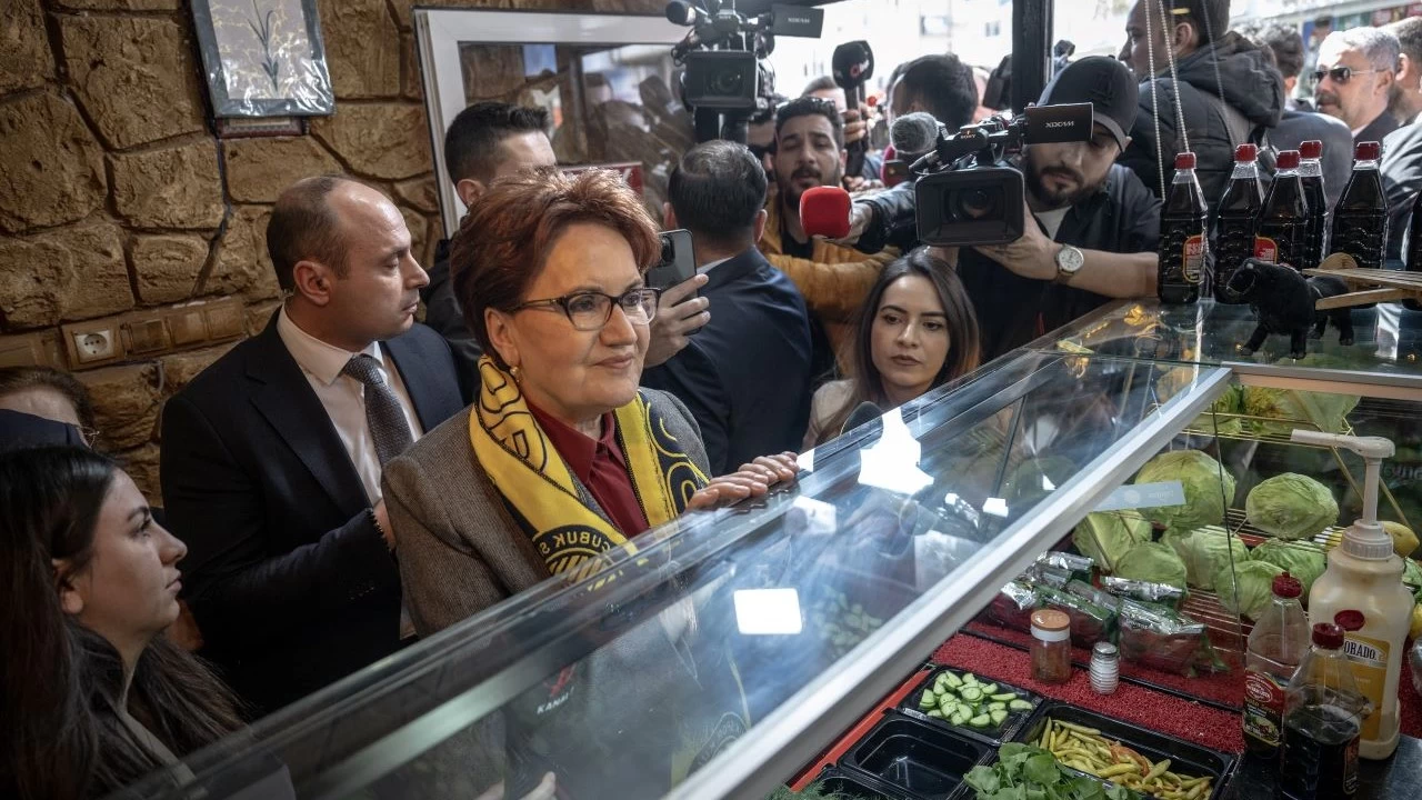 Meral Akşener Düzce'de esnaf ziyareti yaptı