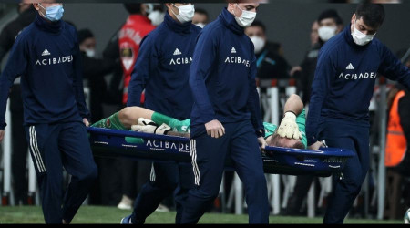 Mert Günok sezonu kapattı