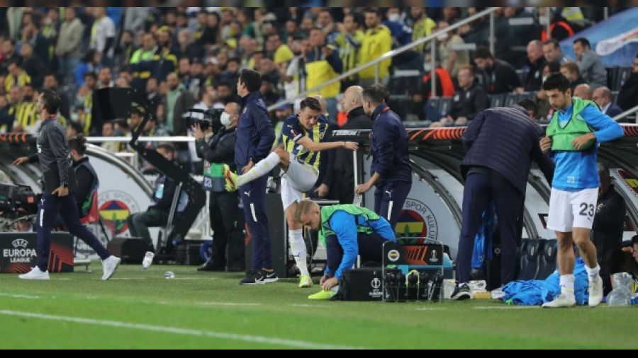 Mesut zil'in karar bekleniyor