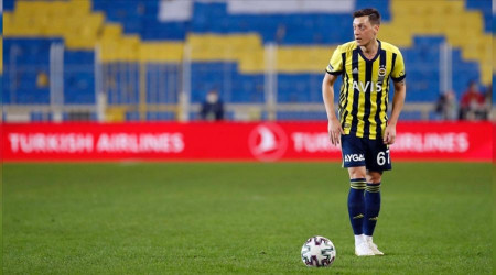 Mesut takımı topladı ve uyardı