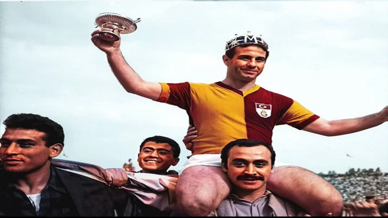 Metin Oktay vefatının 33. yılında anıldı