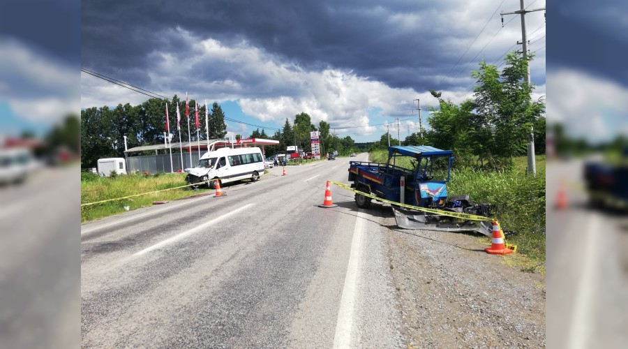 Minibüs ile patpat çarpıştı: 1 ölü