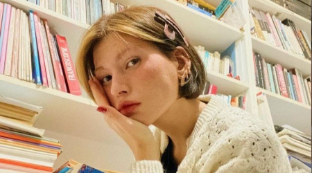 Model Ece Su Uçkan'n bindiği taksi denize düştü