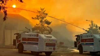 Namet tesisindeki yangına TOMA'larla müdahale edildi