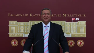 Ni�de Milletvekili G�rer, d�nyada a�l�k artarken T�rkiye�de milyonlarca ton g�dan�n ��pe gitti�ini belirterek, �Bir yanda a�l�k, di�er yanda israf var. Bu tablo kabul edilemez� dedi