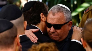 Oğlu Gazze'de öldürülen İsrail Savaş Kabinesi üyesi seçim istedi
