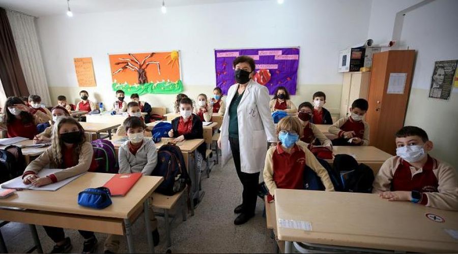 Öğretmen maaşları da TL gibi erimiş