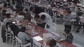 Öğretmenin Heimlich manevrası öğrenciyi kurtardı