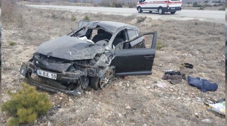 Otomobil takla attı: 1 ölü, 2 yaralı