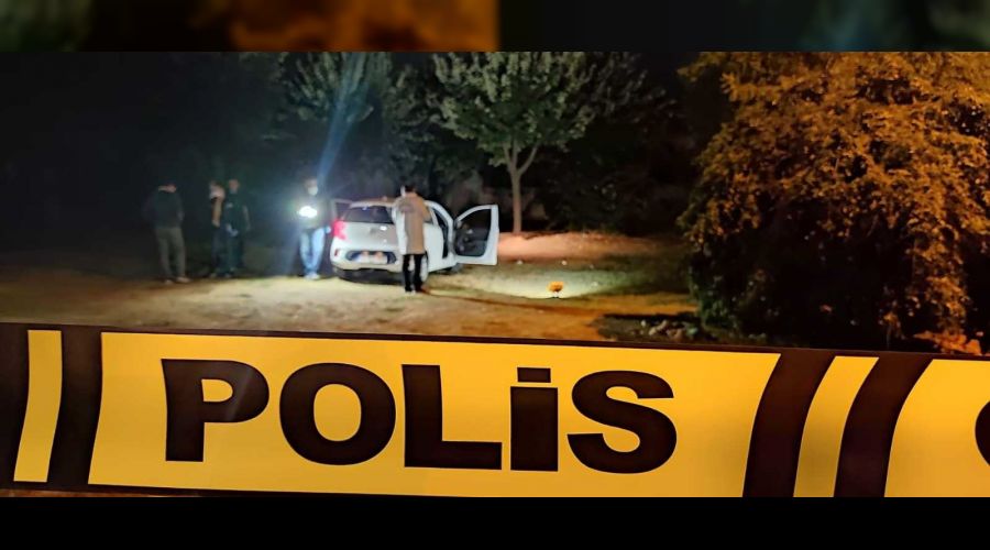 Otomobilde bek�i taraf�ndan kur�un ya�muruna tutulan kad�n hayat�n� kaybetti