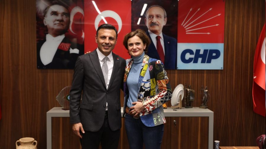 Özgür Çelik, CHP İstanbul İl Başkanlığını devraldı
