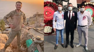 Özgür Özel, şehidin 3 yıl önce kendisiyle çektirdiği fotoğrafı paylaştı: Bir kez daha kahroldum
