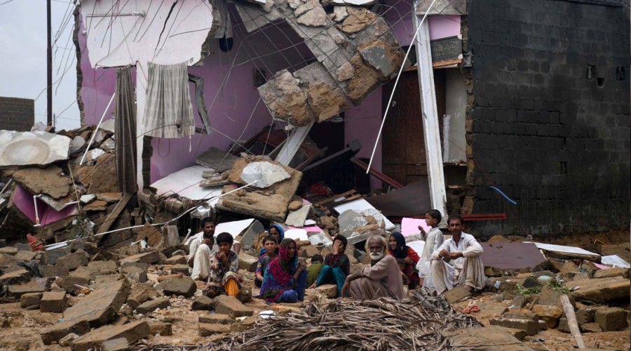 Pakistan’da sel bilançosu: 102 ölü