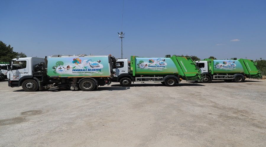 Pamukkale'de ��p kamyonlar� bile k�t� kokmuyor