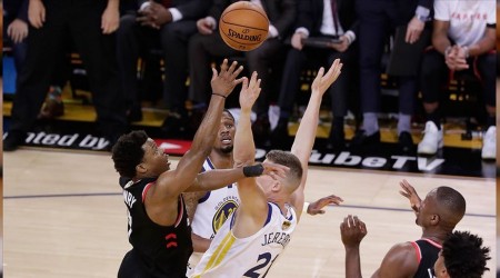 Raptors saha avantajını kaptı