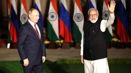 Rusya ve Hindistan silah anlamalarn milli paralarla yapyor