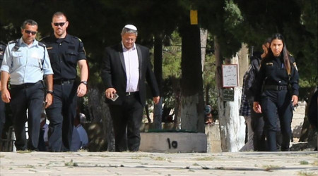 Sabah sabah polis eşliğinde Mescid-i Aksa baskını