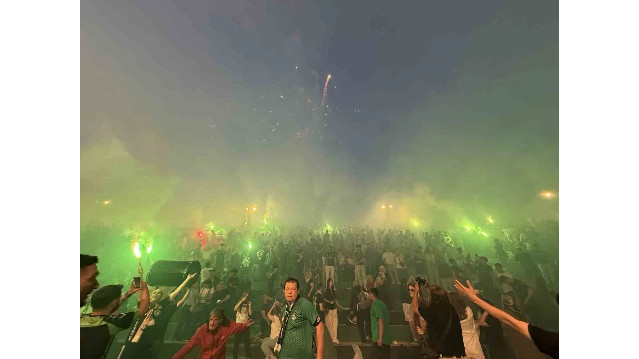 Sakaryaspor'un 60. yılı görsel şölene dönüştü