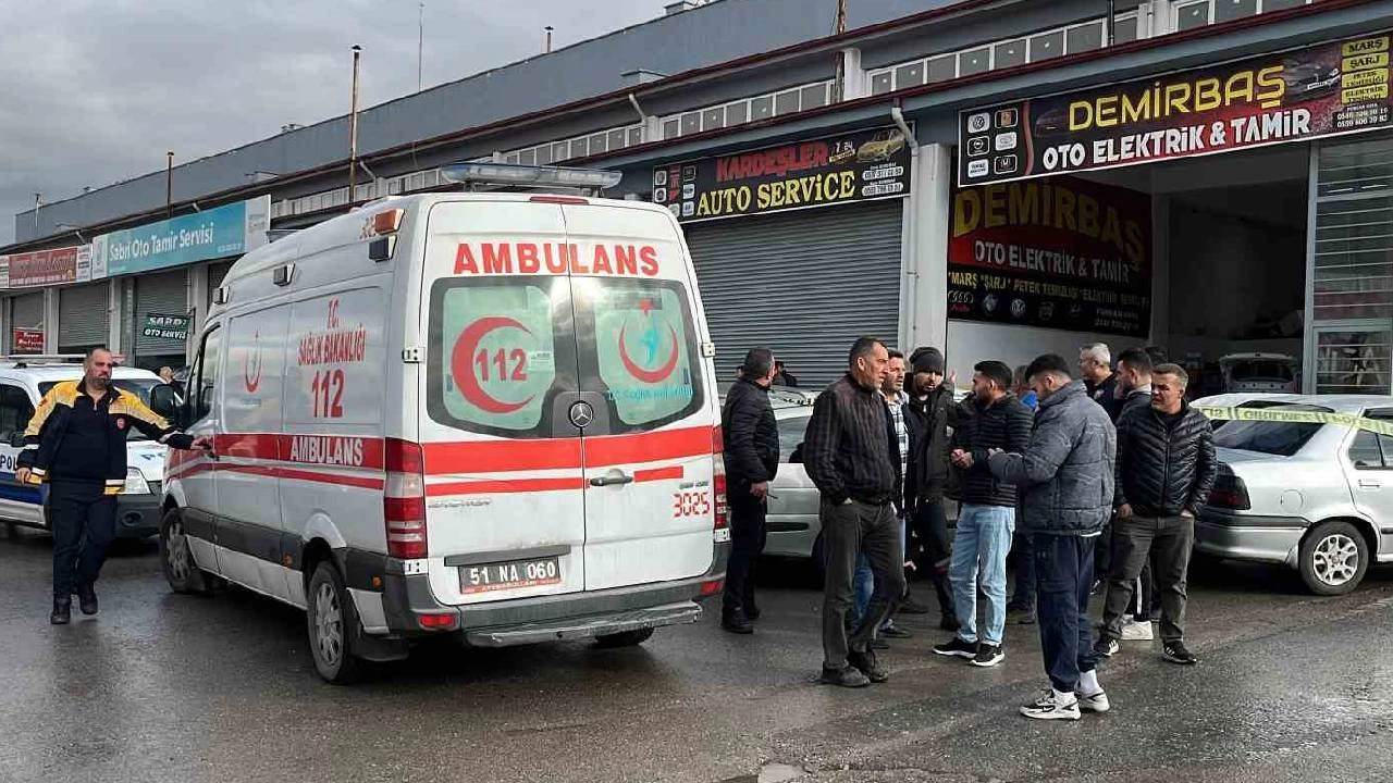 Sanayide çıkan silahlı kavgada 3 kişi yaralandı
