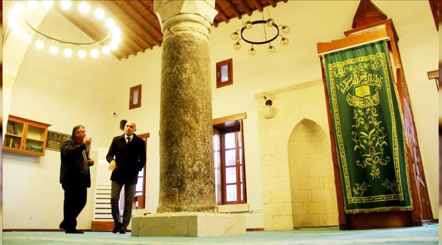 Sar�miye Camii ibadete a��ld�