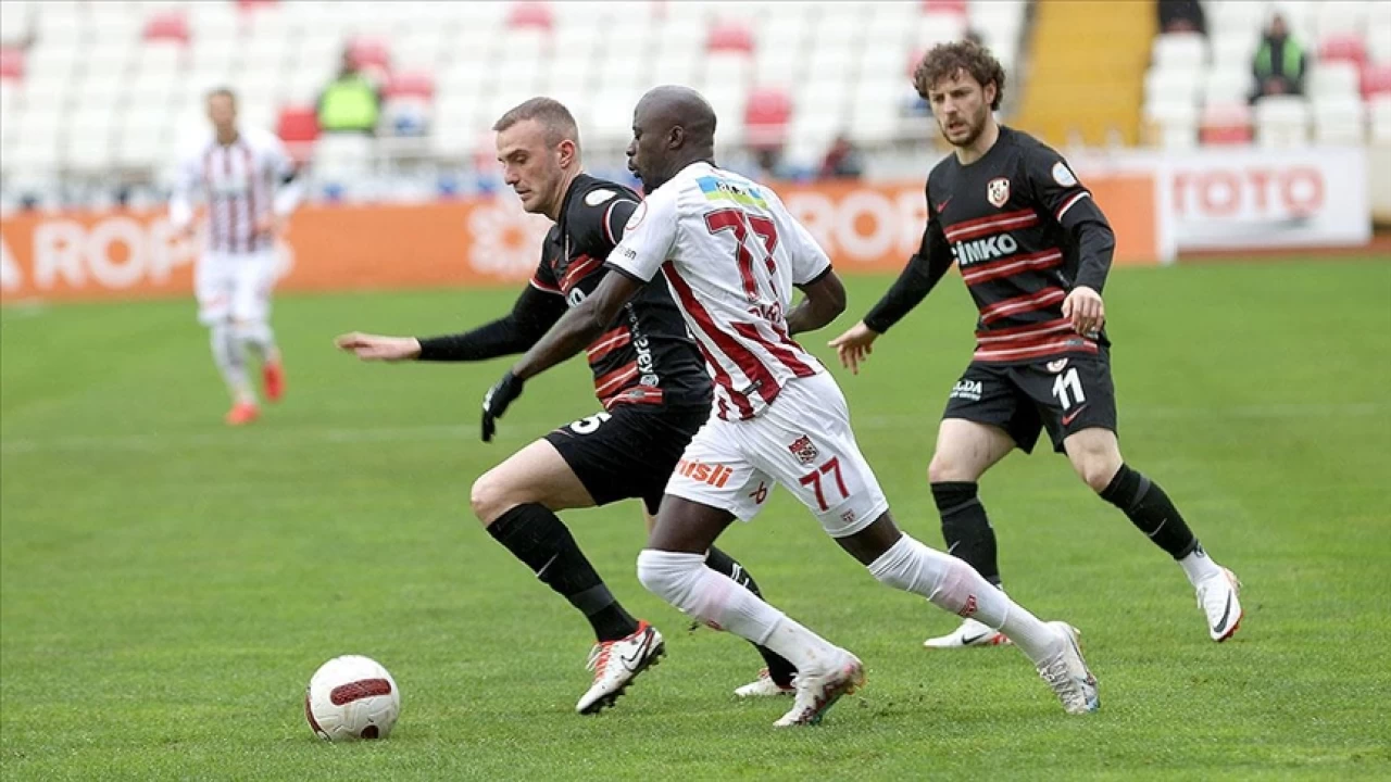 Sivasspor iki fark� koruyamad� 