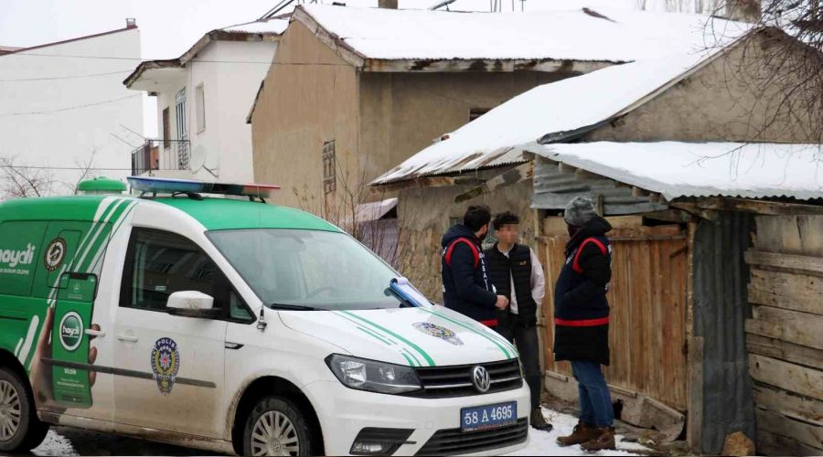 Sivas'ta yasakl� �rk k�pek besleyenlere 194 bin 711 lira ceza kesildi