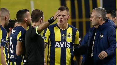 Skrtel'e 3 maç ceza