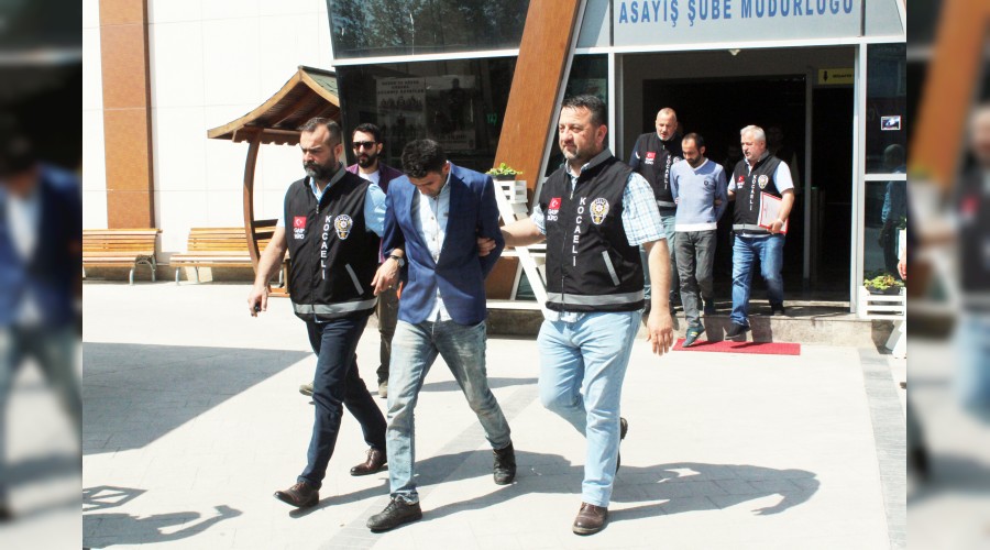 Takip edip parayı gasp ettiler
