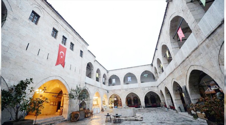 Tarihî han yıllara meydan okuyor