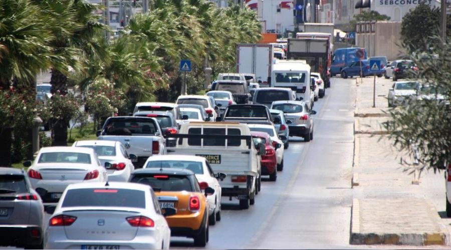 Tatil bitti n�fus 900 bine d��t�