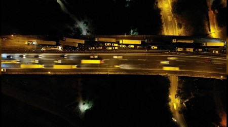 TEM'de 28 araç çarpıştı