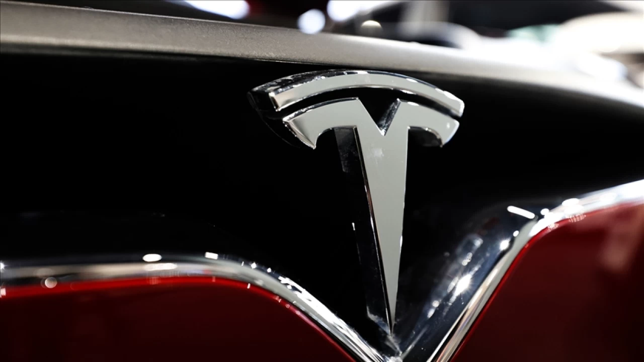 Tesla satışları Nisanda da çakıldı