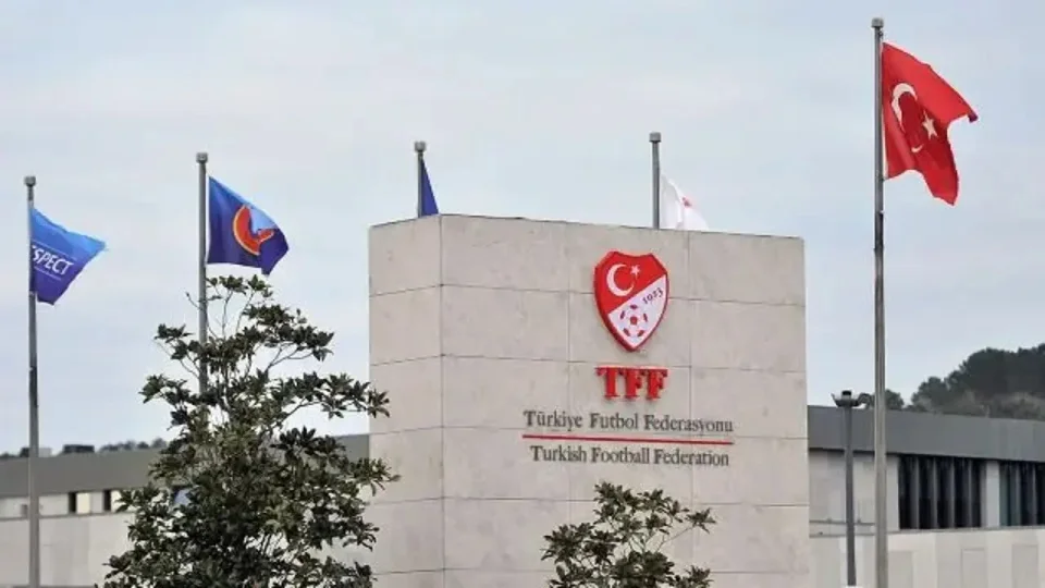 TFF ma� g�n�n� de�i�tirdi, taraftar ��ld�rd�
