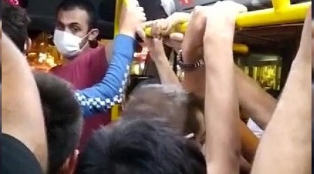 Tıka basa dolu minibüs pes dedirtti