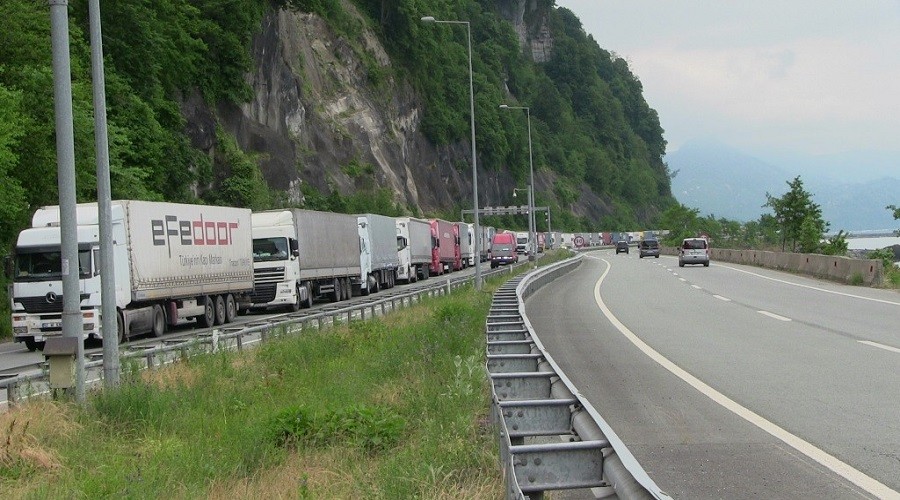 T�r �of�rleri bayram� kuyrukta ge�iriyor