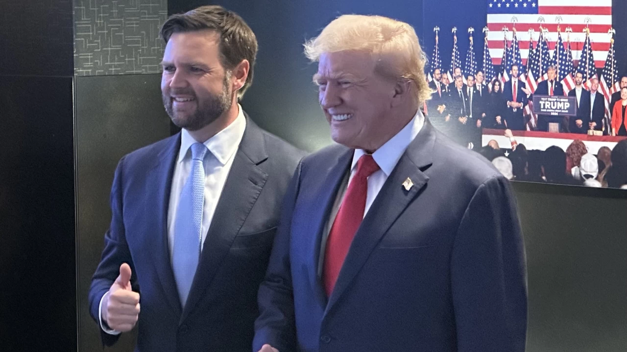 Trump, yard�mc� aday� Vance ile beraber ilk kez se�im kampanyas�na kat�ld�
